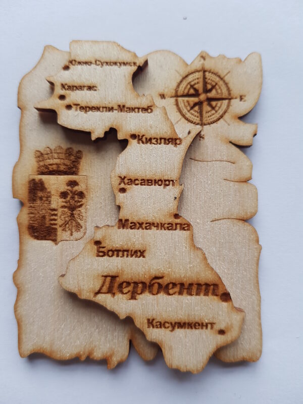 Магнит деревянный Дербент карта